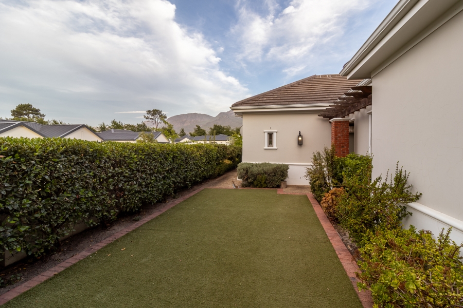 To Let 3 Bedroom Property for Rent in Val De Vie Estate Western Cape